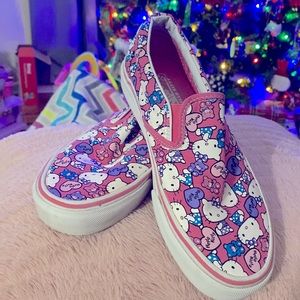 RARE Hello Kitty Vans slip on 7 EUC